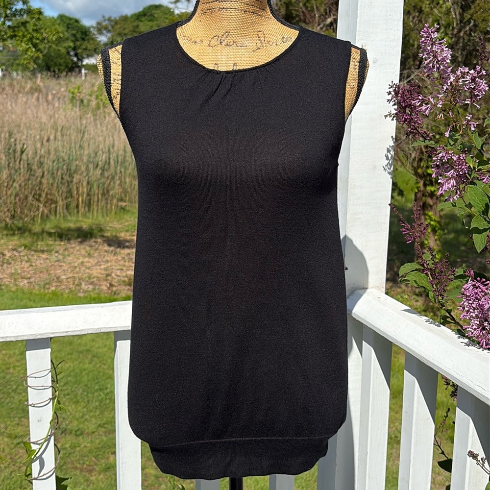 Liz Claiborne Sleeveless Sweater Cashmere Blend Size M Black EUC